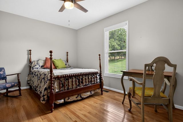 492 Nob Hill Dr, Sparta, TN 38583