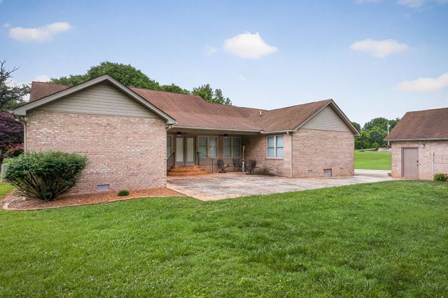 492 Nob Hill Dr, Sparta, TN 38583