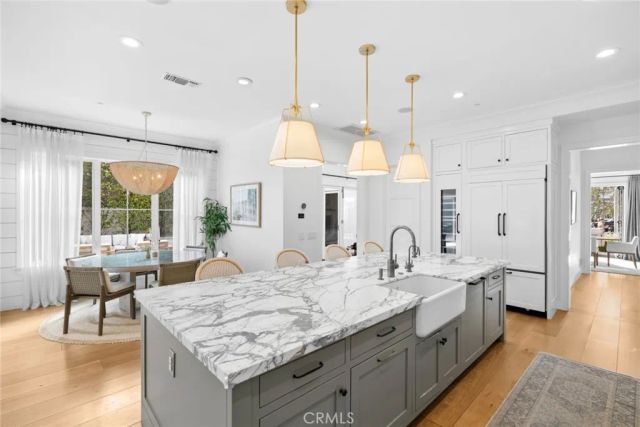 460 Santa Ana Avenue, Newport Beach, CA 92663