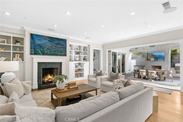 460 Santa Ana Avenue, Newport Beach, CA 92663