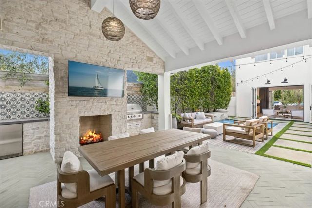 460 Santa Ana Avenue, Newport Beach, CA 92663