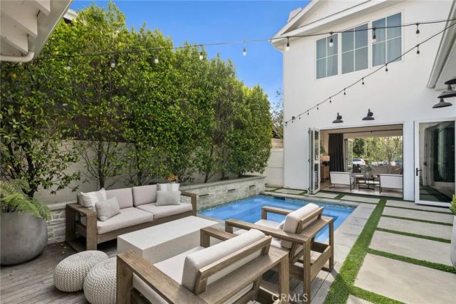 460 Santa Ana Avenue, Newport Beach, CA 92663