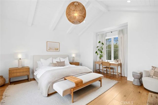 460 Santa Ana Avenue, Newport Beach, CA 92663
