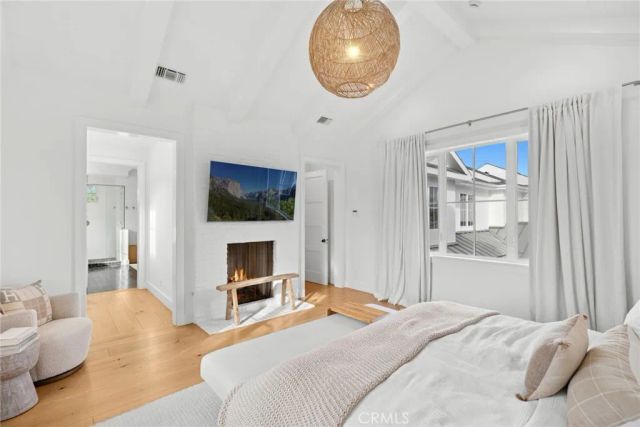 460 Santa Ana Avenue, Newport Beach, CA 92663