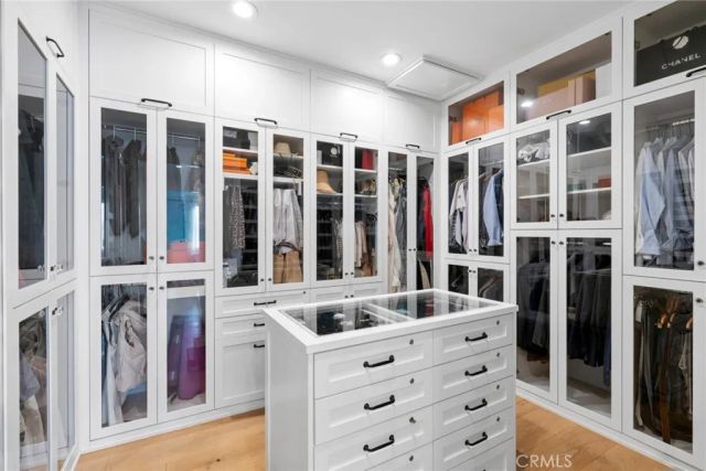 460 Santa Ana Avenue, Newport Beach, CA 92663
