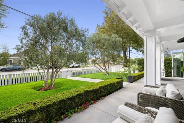 460 Santa Ana Avenue, Newport Beach, CA 92663