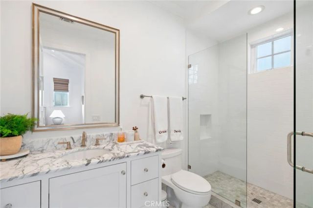 460 Santa Ana Avenue, Newport Beach, CA 92663