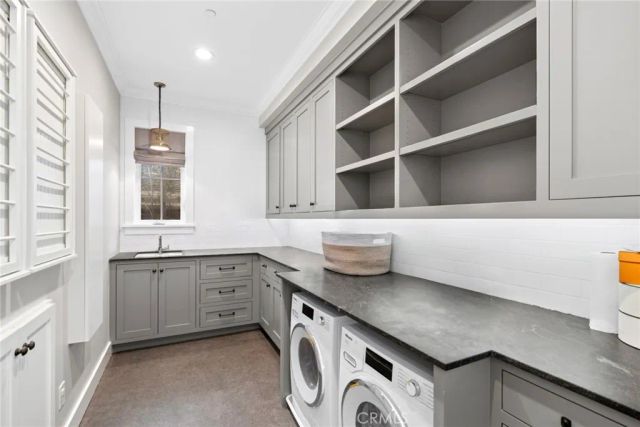 460 Santa Ana Avenue, Newport Beach, CA 92663