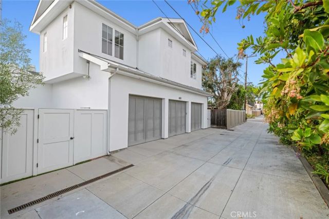 460 Santa Ana Avenue, Newport Beach, CA 92663