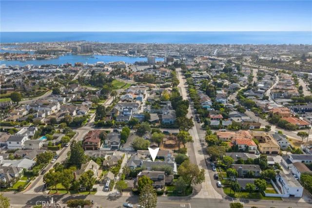 460 Santa Ana Avenue, Newport Beach, CA 92663