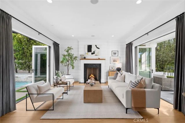 460 Santa Ana Avenue, Newport Beach, CA 92663