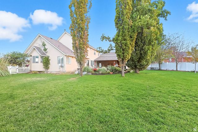 3256 W STAR FIRE RD, South Jordan, UT 84095