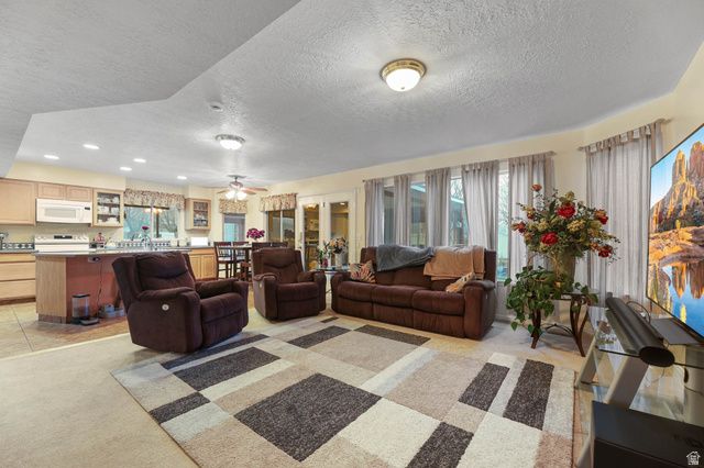 3256 W STAR FIRE RD, South Jordan, UT 84095