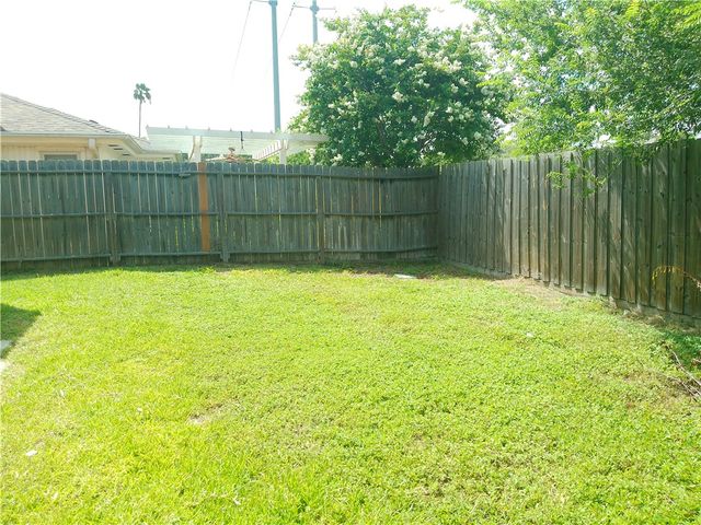 2614 Camargo Dr, Corpus Christi, TX 78415