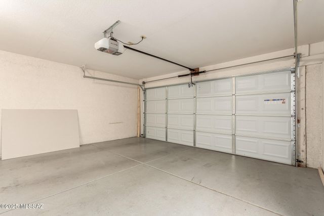 7872 E 35th Street, Tucson, AZ 85710