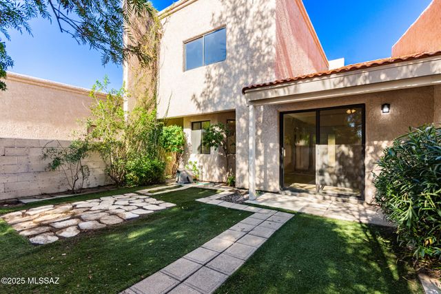 7872 E 35th Street, Tucson, AZ 85710