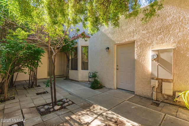 7872 E 35th Street, Tucson, AZ 85710