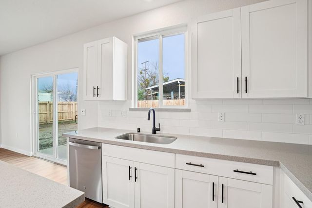 1627 Hansen Ranch Rd, Olivehurst, CA 95961