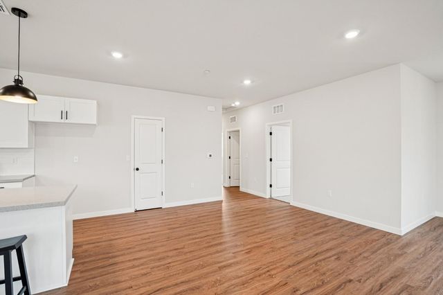 1627 Hansen Ranch Rd, Olivehurst, CA 95961