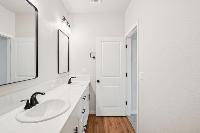 1627 Hansen Ranch Rd, Olivehurst, CA 95961