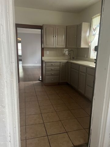 9735 S Michigan Avenue 1ST, Chicago, IL 60628