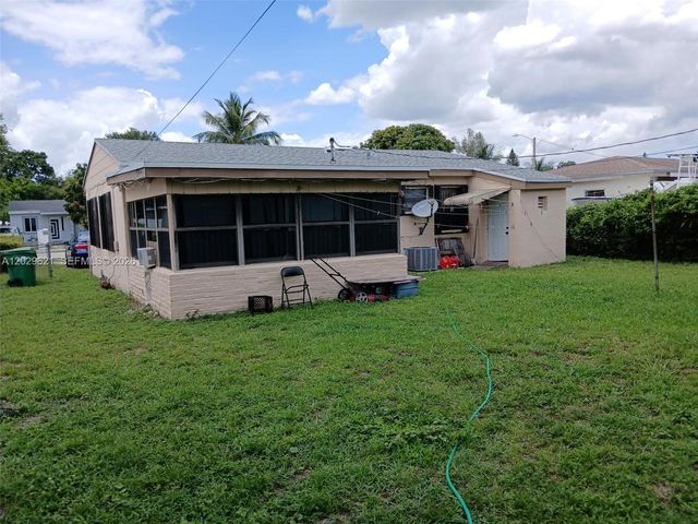 3020 NW 152nd Ter, Miami Gardens, FL 33054