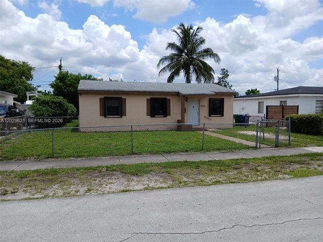 3020 NW 152nd Ter, Miami Gardens, FL 33054