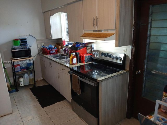 3020 NW 152nd Ter, Miami Gardens, FL 33054