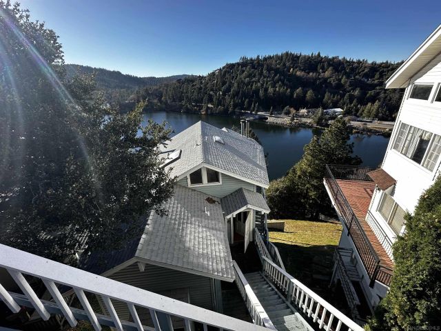 402 Delle Drive, Crestline, CA 92325