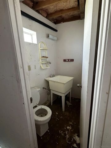 402 Delle Drive, Crestline, CA 92325