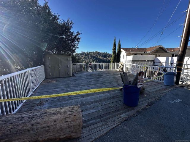 402 Delle Drive, Crestline, CA 92325