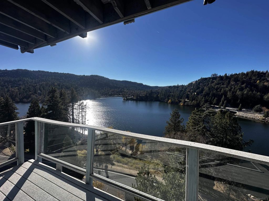402 Delle Drive, Crestline, CA 92325