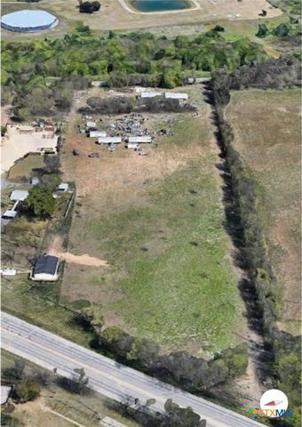 3245 N Old Bastrop HWY, San Marcos, TX 78666