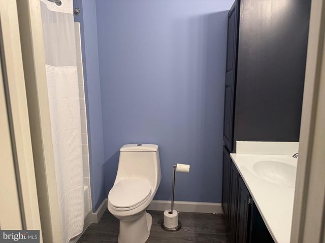 27 MAIN ST, Chesterbrook, PA 19087