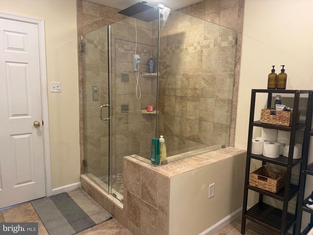 27 MAIN ST, Chesterbrook, PA 19087