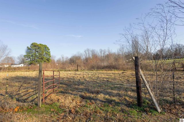 90 Ash Drive, Mayfield, KY 42066