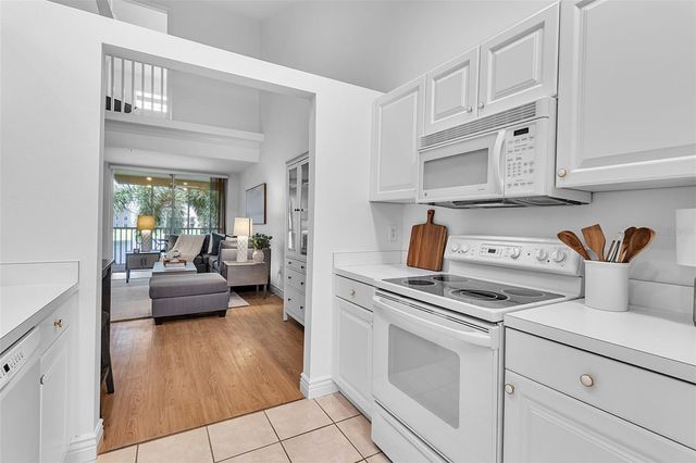 8340 WINGATE DRIVE 1023, Sarasota, FL 34238