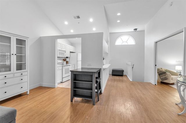 8340 WINGATE DRIVE 1023, Sarasota, FL 34238