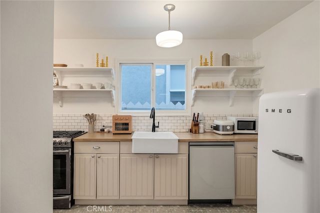 1706 Carver Street, Redondo Beach, CA 90278