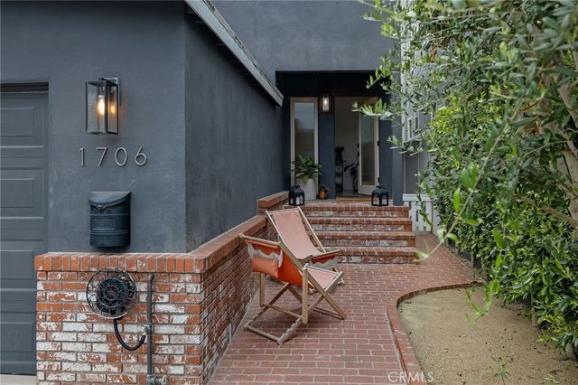 1706 Carver Street, Redondo Beach, CA 90278