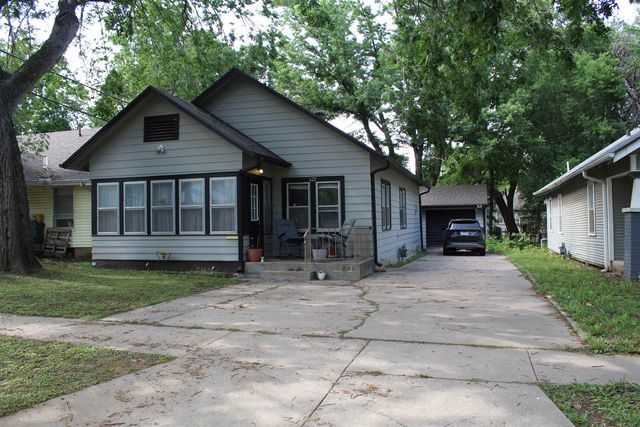 622 W Carr Ave, El Dorado, KS 67042
