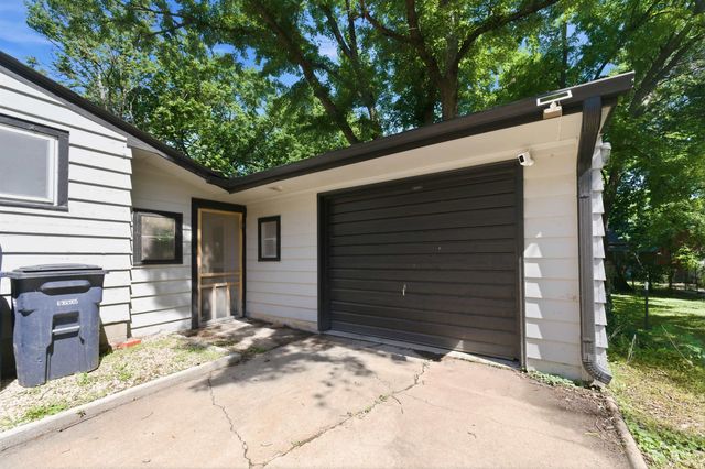 622 W Carr Ave, El Dorado, KS 67042