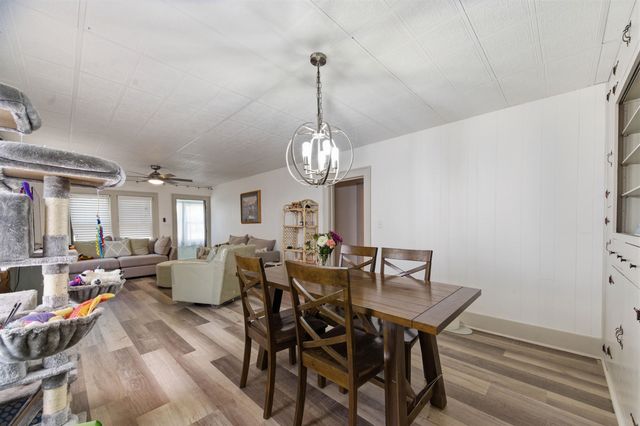 622 W Carr Ave, El Dorado, KS 67042