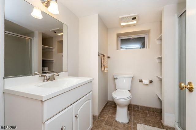 61 Luddington Rd, West Orange Twp., NJ 07052