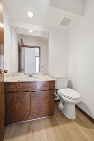 183 Windsor Court, New Brighton, MN 55112