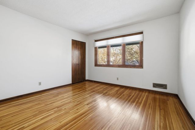 183 Windsor Court, New Brighton, MN 55112