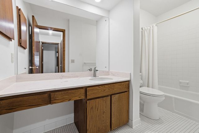 183 Windsor Court, New Brighton, MN 55112