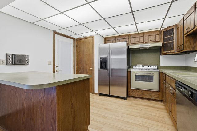 183 Windsor Court, New Brighton, MN 55112