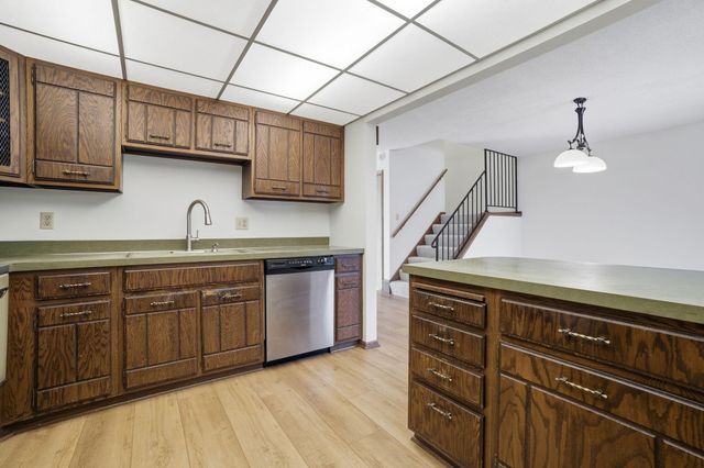 183 Windsor Court, New Brighton, MN 55112