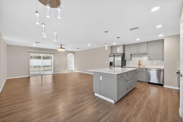 3507 GLORIA AVENUE, Plant City, FL 33563